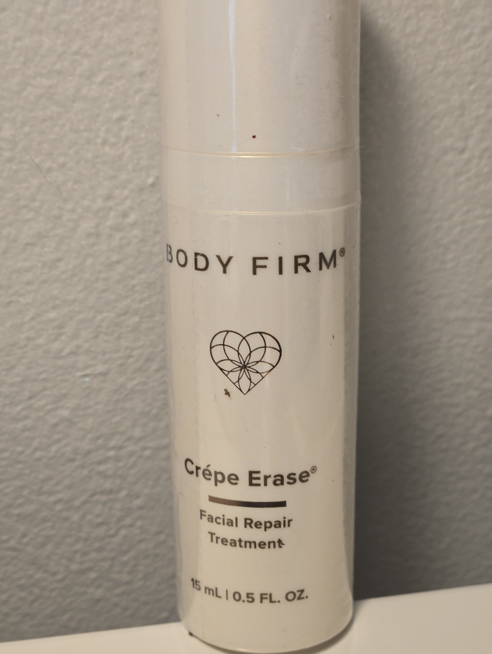 NWT Body Firm CREPE ERASE Facial Repair Treatment 0.5 Oz